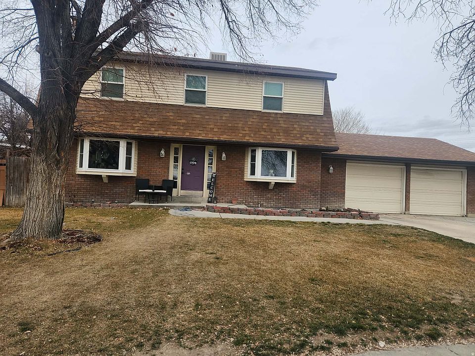 1st image of 835 Essex Cir