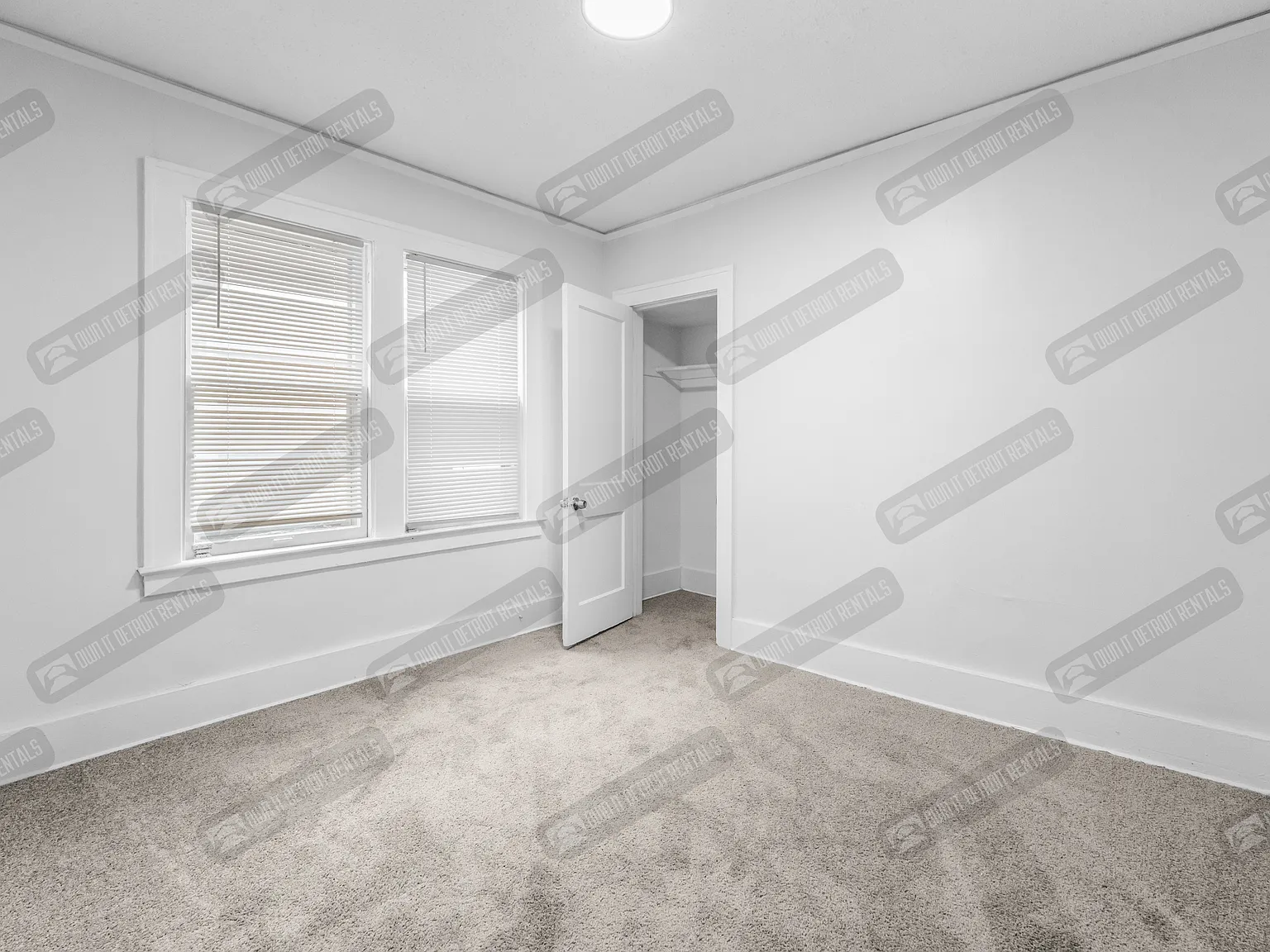 House- Multi Family — Photo 3