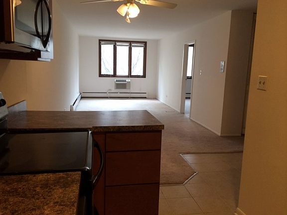2nd image of 1355 N Dearborn Pkwy #303