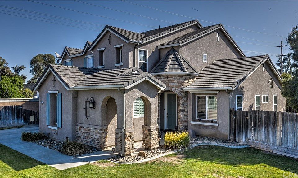1st image of 2042 Shasta Dr