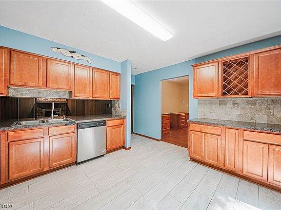 3rd image of 5950 Bay Berry Cir