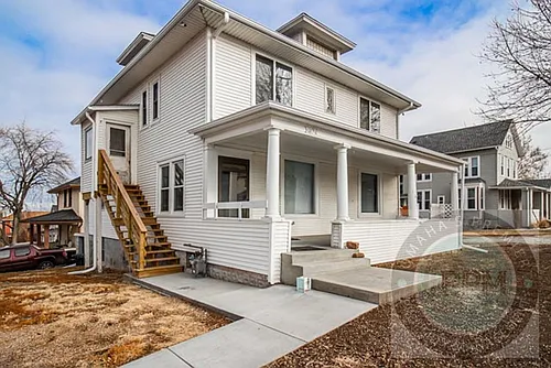 3024 Pacific St Photo 1