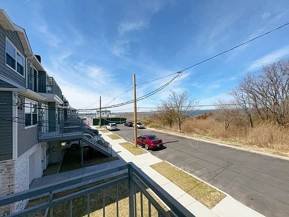 3rd image of 7235 Hillmeyer Ave #1
