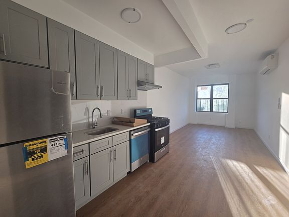 2nd image of 30-87 Steinway St #3