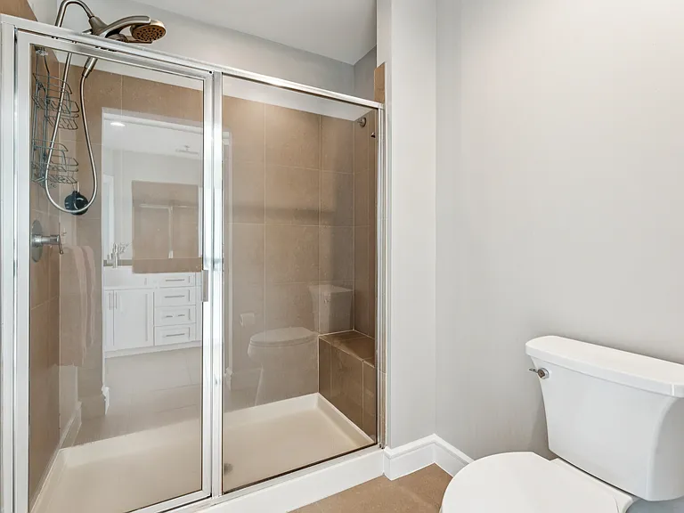333 W Trade St #22 — Photo 15
