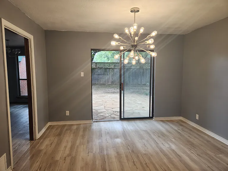 1913 Willowcrest Loop — Photo 5