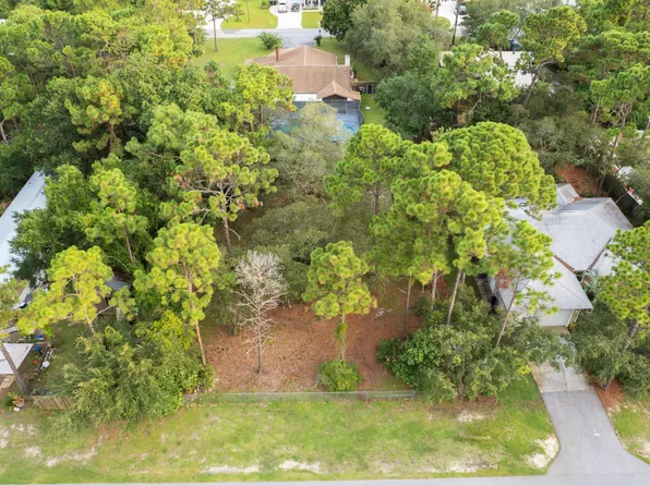 9 S Bluebell Cir, Pt Washington, FL 32459