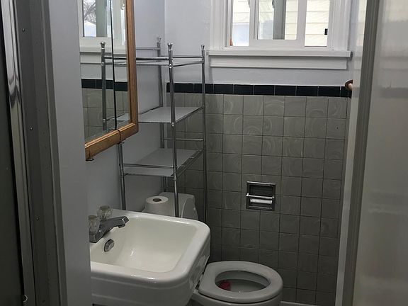 4th image of 102 E 14th Ave #2