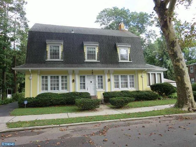 30 Fisher Pl photo 1