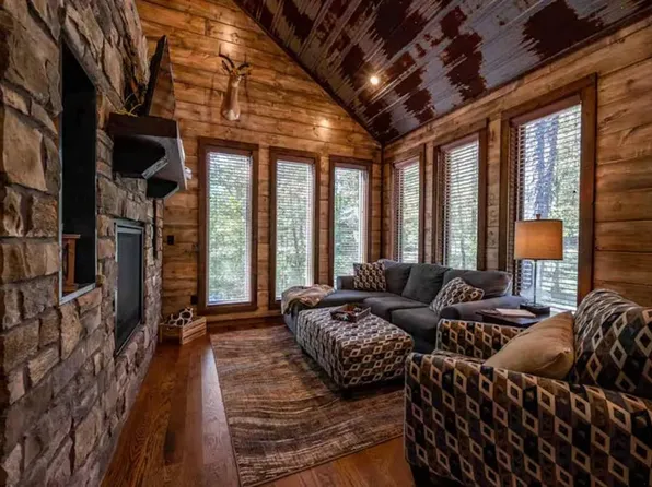 108 Pilotfish Rd, Broken Bow, OK 74728