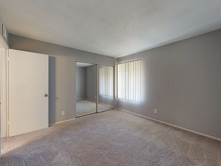 Hidden Glen Apartments — Photo 24