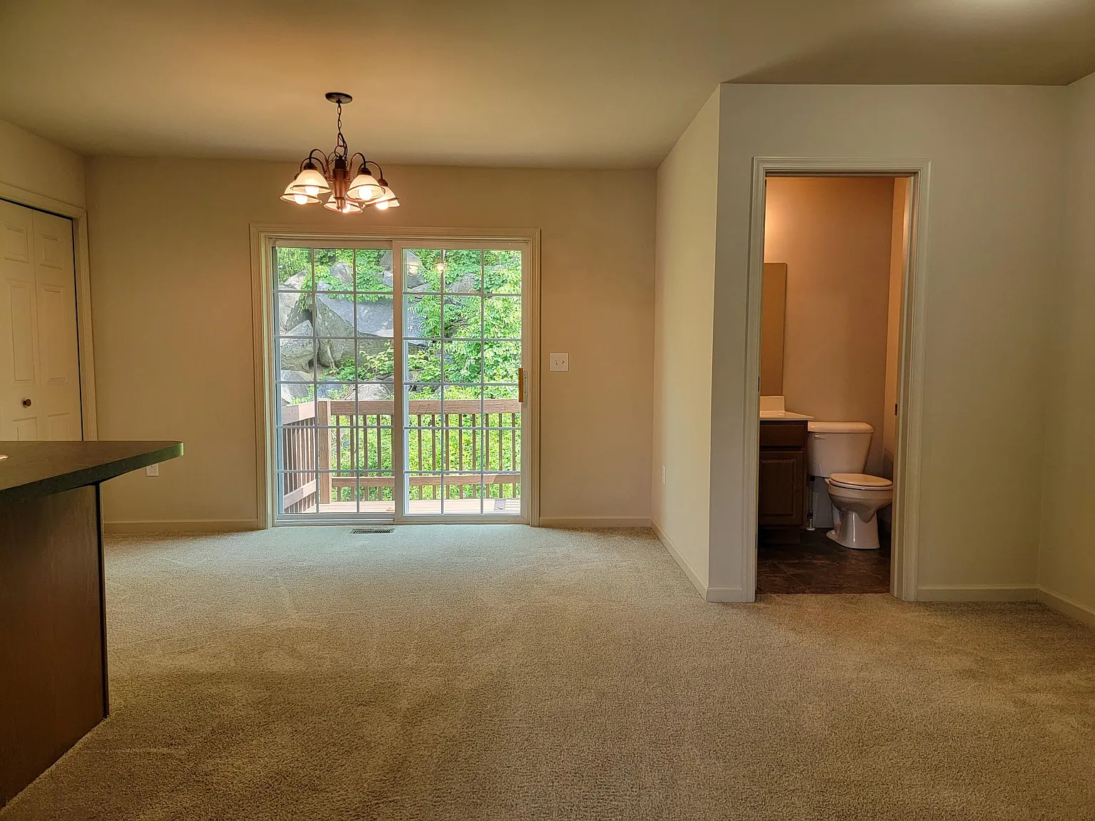2 bed, 2.5 bath, 1294 sqft, $1,695 — Photo 4