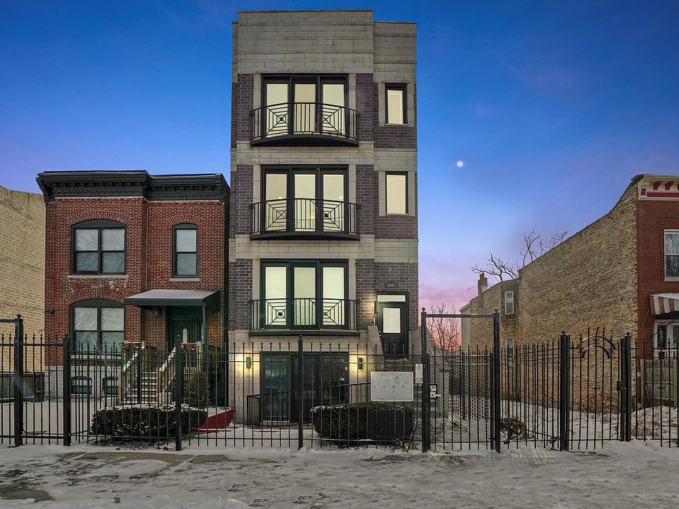 1st image of 2827 W Congress Pkwy APT 3