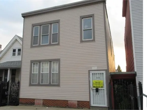 8822 S Houston Ave, Chicago, IL 60617