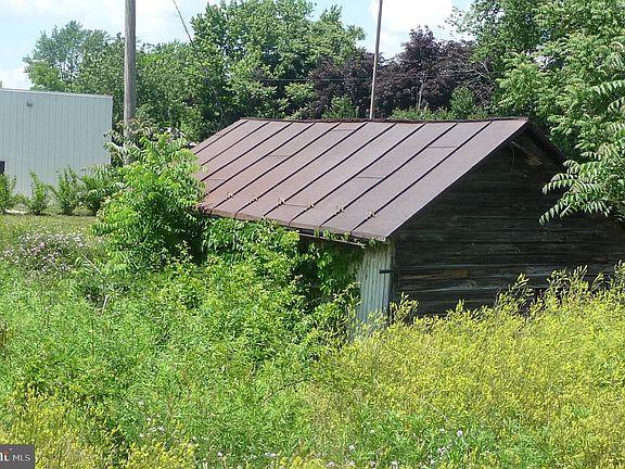 5th image of 507 E Main St