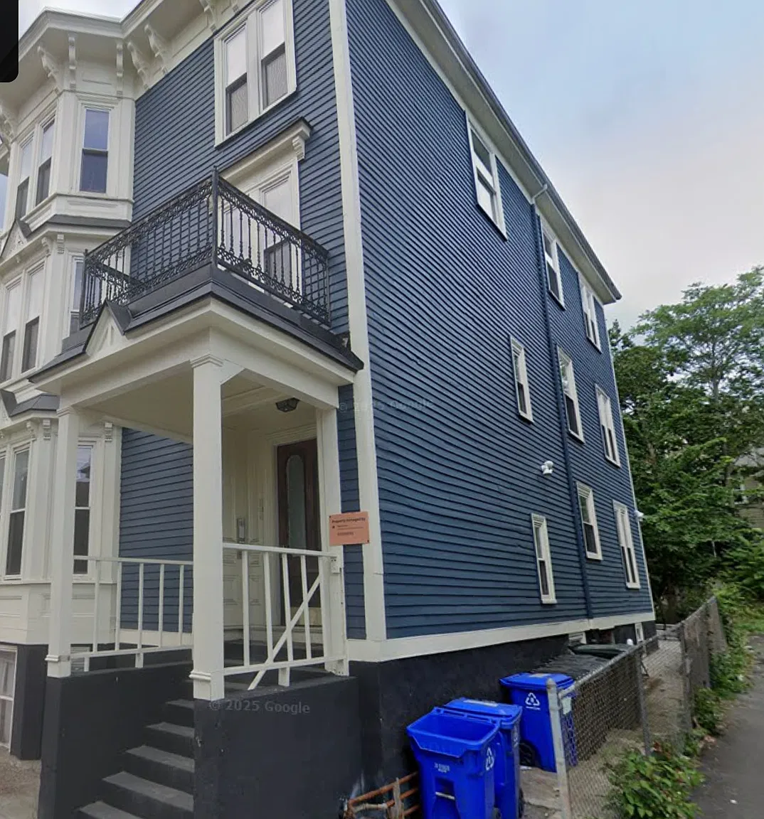 6 bed, 9999 sqft, $9,499 — Photo 1