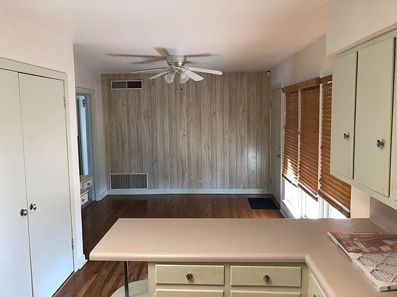5th image of 618 Shadywood Ln
