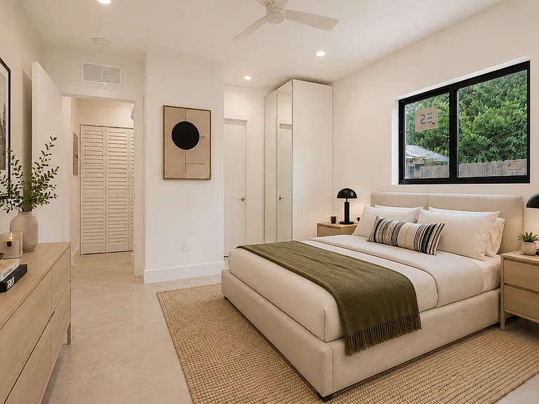 1119 W Las Olas Blvd #4 — Photo 10