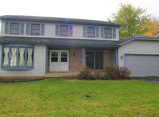 646 Stuart Dr, Carol Stream, IL 60188