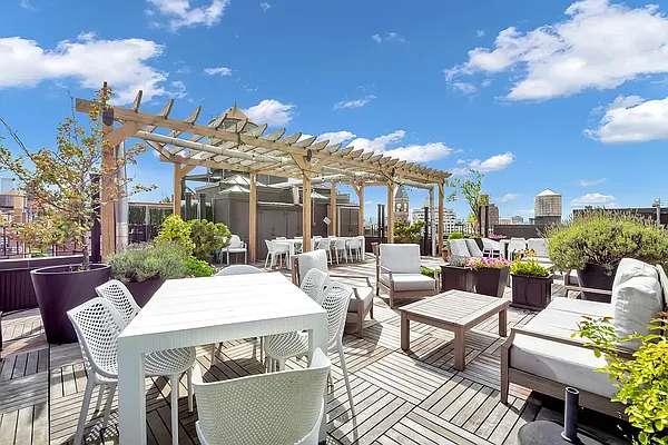 Rented by Andreas R Metzger LREB | media 22