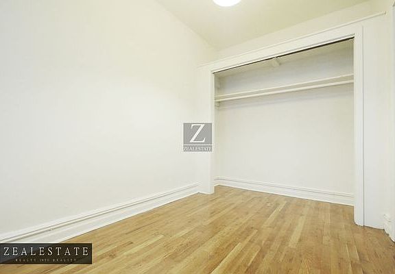 5th image of 256 Pacific St #8B