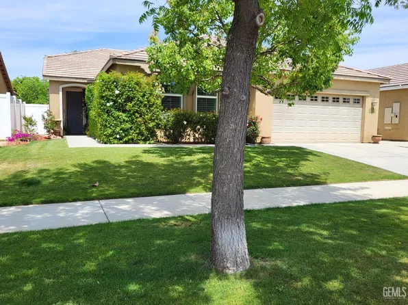 14610 Checkerbloom Dr, Bakersfield, CA 93314