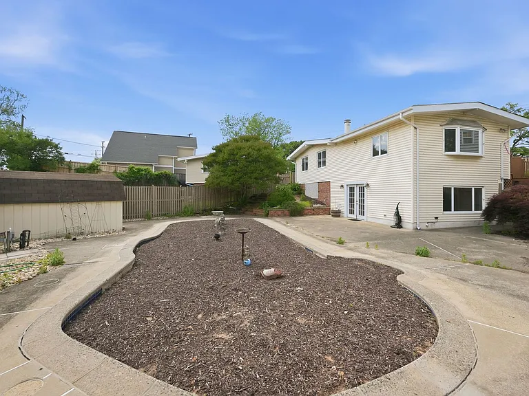 512 Dennis Ave — Photo 20