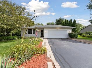 161 Columbia St NW, Poplar Grove, IL 61065