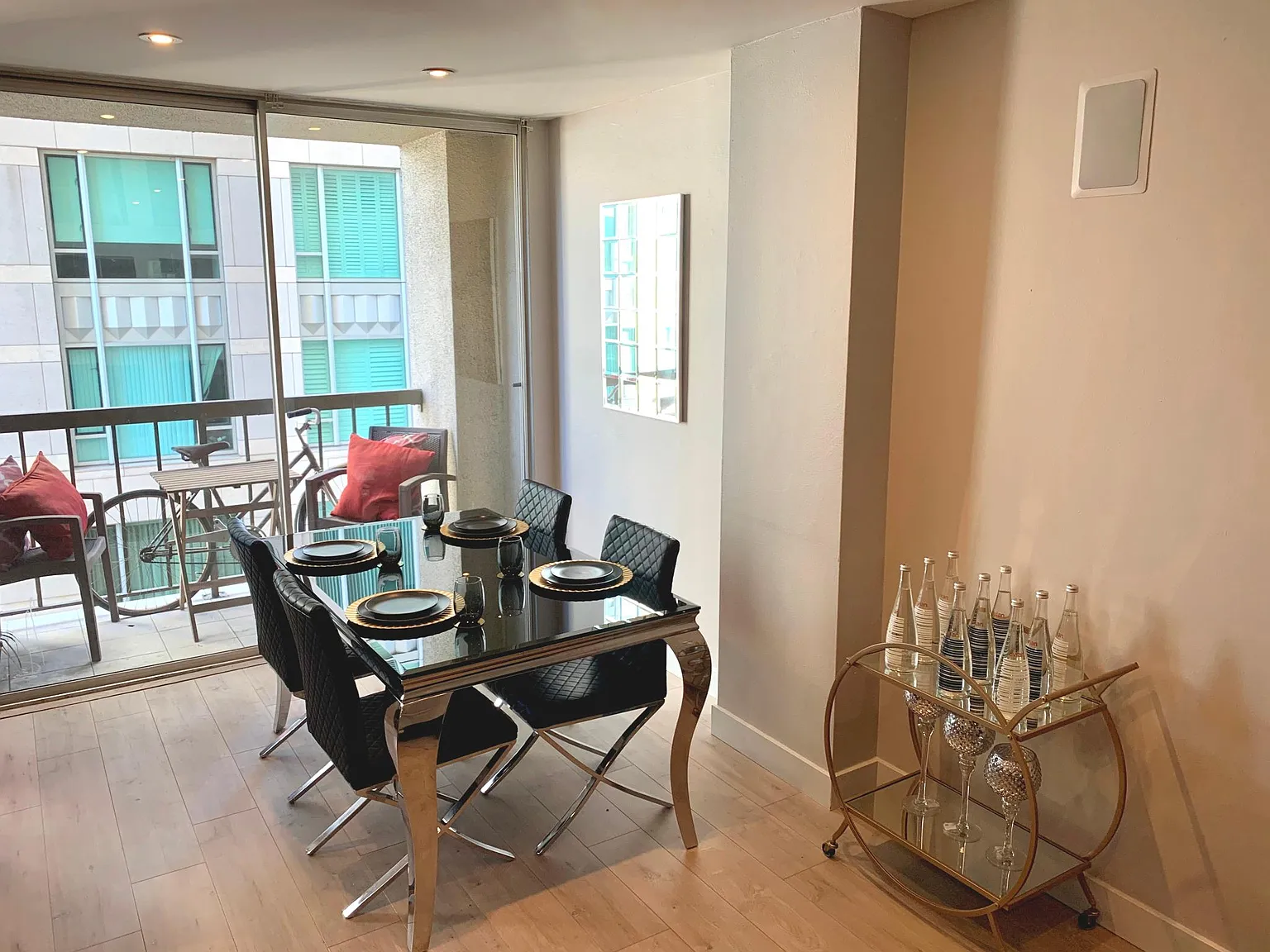 10747 Wilshire Blvd — Photo 2