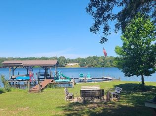 882 Paradise Island Dr, Defuniak Springs, FL 32433