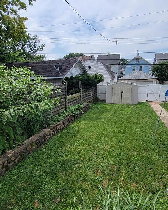 1st image of 1053 Highland Ave