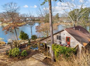 147 Boiling Point Dr, Reedville, VA 22539