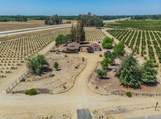 725 S Frankwood Ave, Sanger, CA 93657