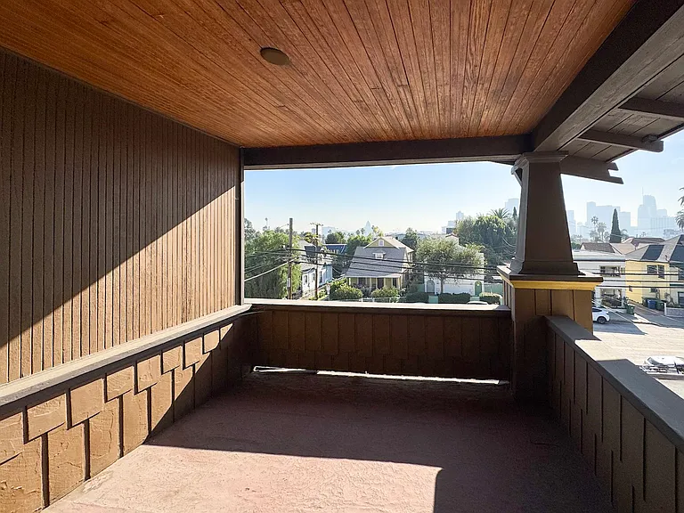 1123 Marion Ave — Photo 48