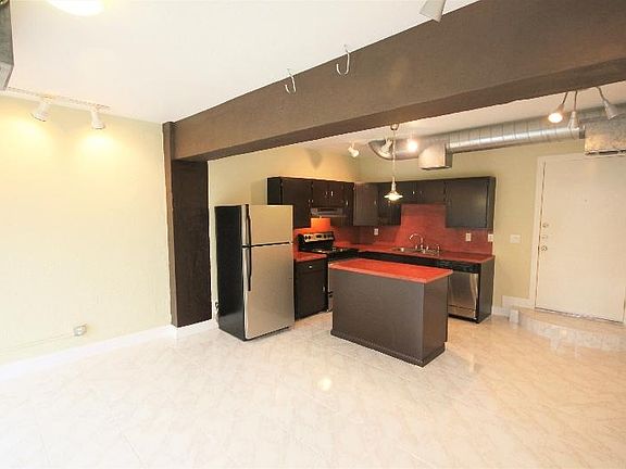 3rd image of 710 S Medina APT 201