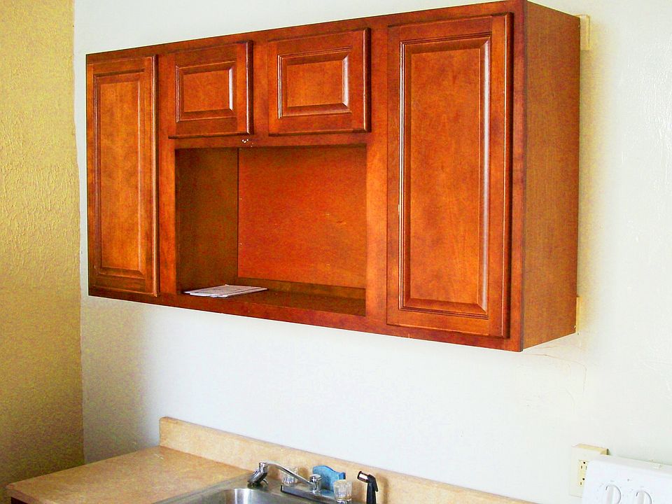 2nd image of 1620 Brill St