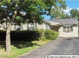 7 Lisa Dr, Hazlet, NJ
