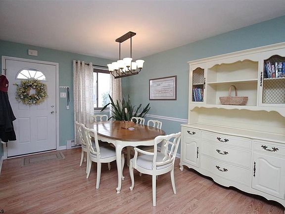 2nd image of 167 N Basin Dr #1