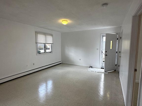 3rd image of 57 Greentree Ln #1
