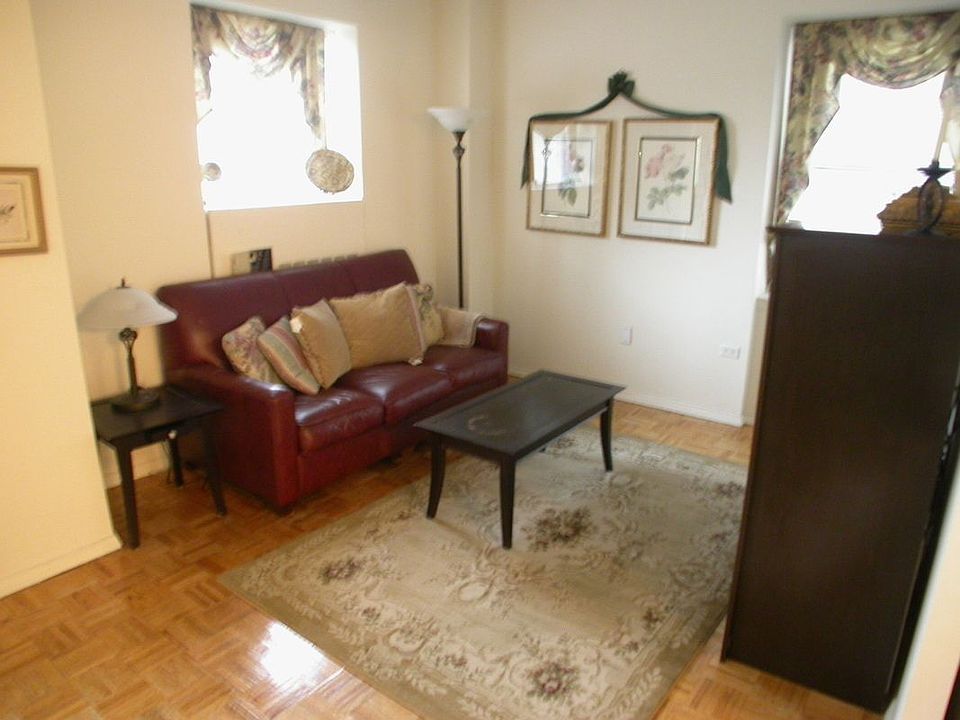 2nd image of 150 W 51st St APT 1811
