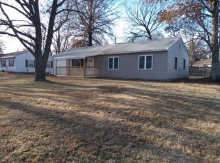 3433 SW Mayo Ave, Topeka, KS 66611