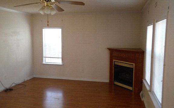 4th image of 160 Stoneridge Dr