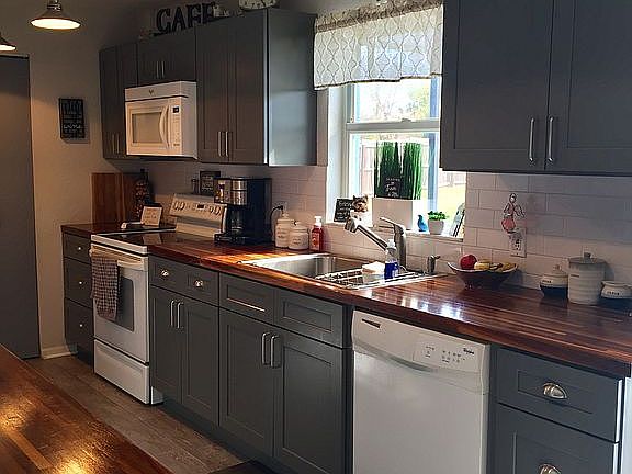 3rd image of 1347 Walker Ct