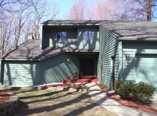 18273 N Fruitport Rd, Spring Lake, MI 49456