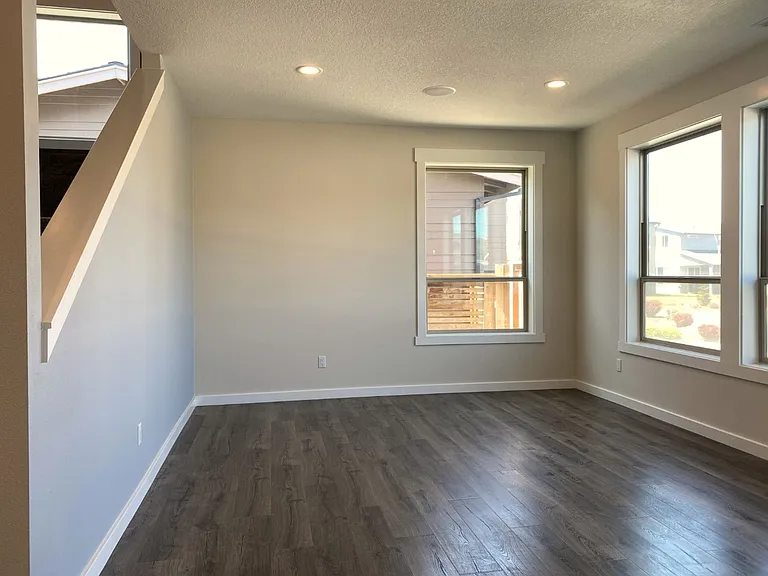 112 Southshore Ave — Photo 23