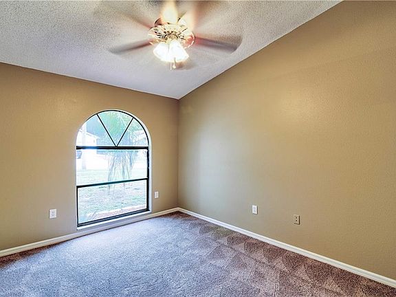 5th image of 2286 Islander Ct