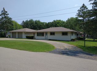 808 Winthrop Ct, Zion, IL 60099