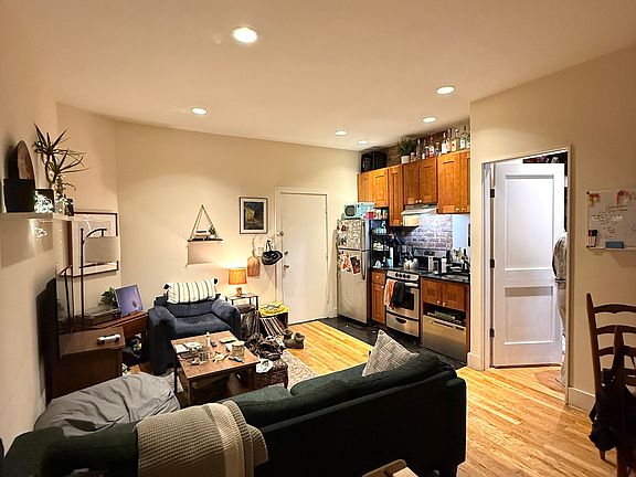 2nd image of 408 Marlborough St #20