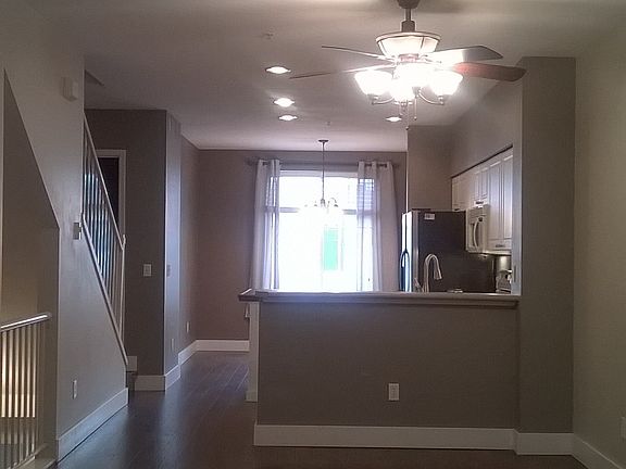 4th image of 16125 Juanita Woodinville Way NE Unit 1105