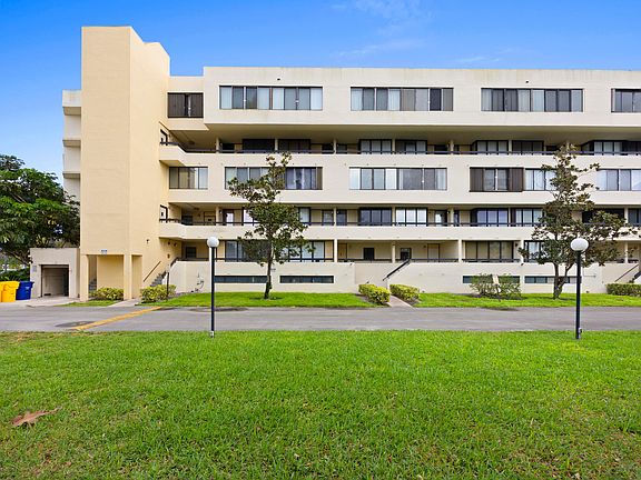 2nd image of 1401 S Federal Hwy APT 220